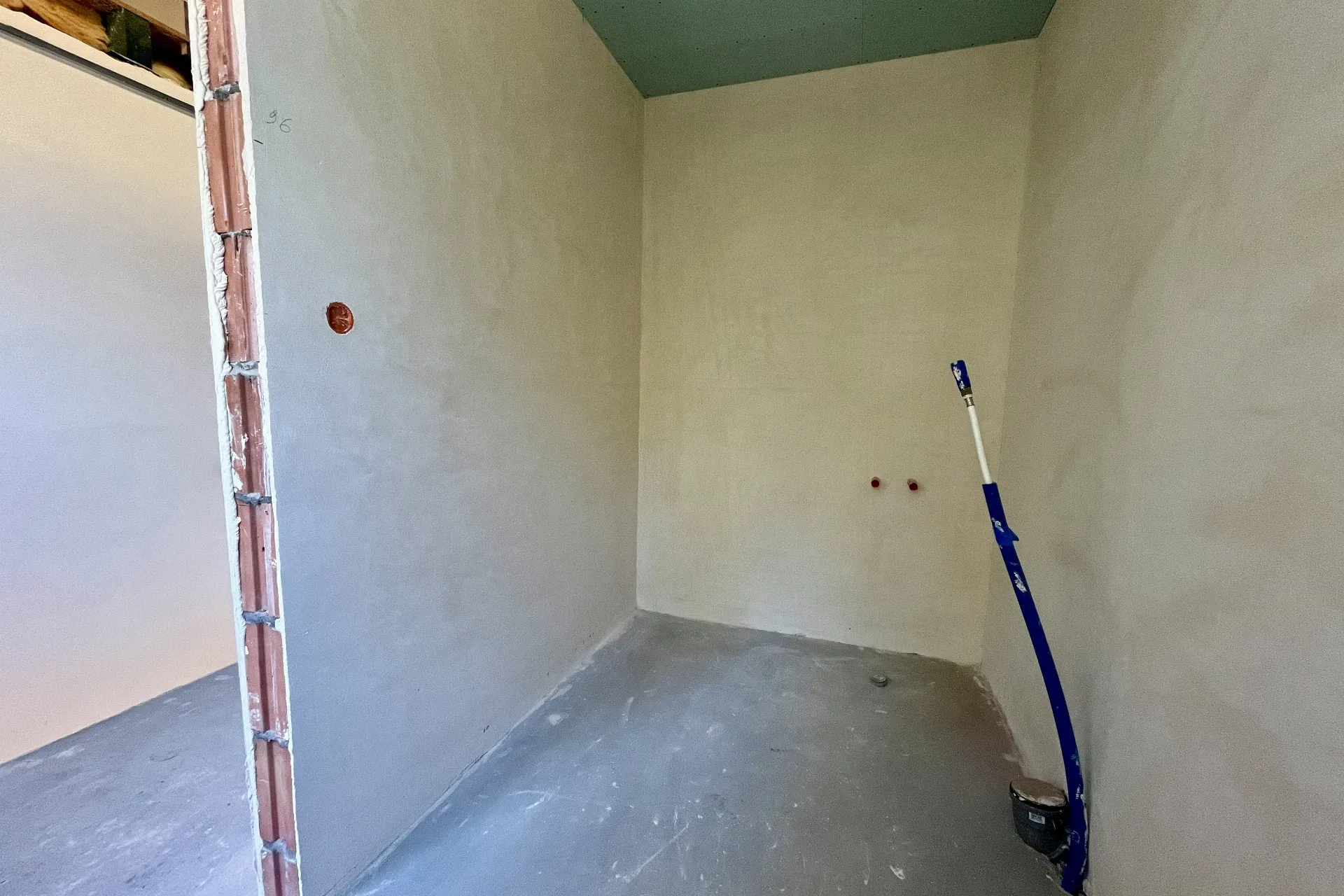 Dom W Stanie Deweloperskim 16