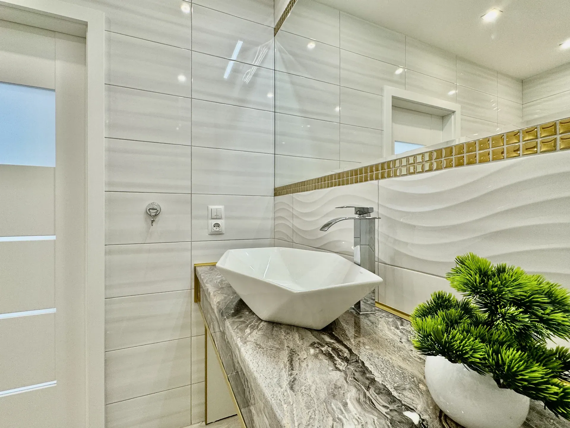 3 pokoje Po Remoncie z balkonem Od zaraz 15