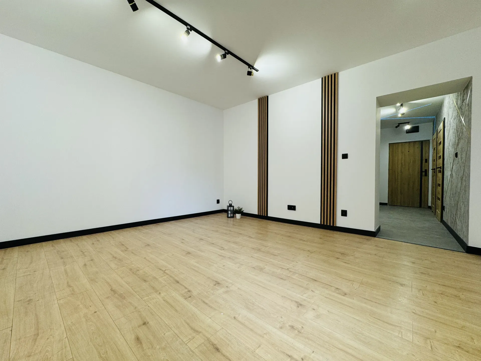 Piękne, wyremontowane 2 pokoje 10